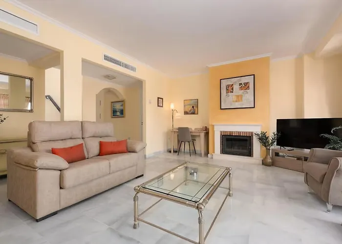 Apartment Flamenco Rose *